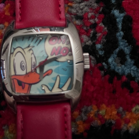 Donald Duck Watch - Picture 5 of 6
